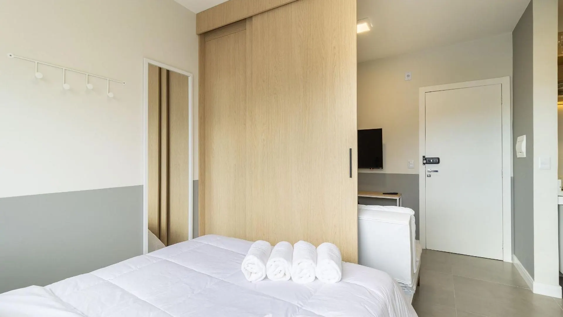 Apto Confortavel Vista Mar Em Floripa Eva704 Florianopolis 0*,  Brazil